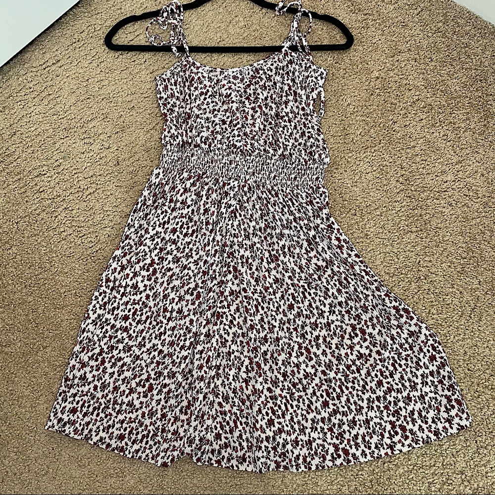 COPY - ASOS DESIGN TIE SLEEVE SMOCK WAIST RED FLORAL PRINT DRESS SIZE 4/SM